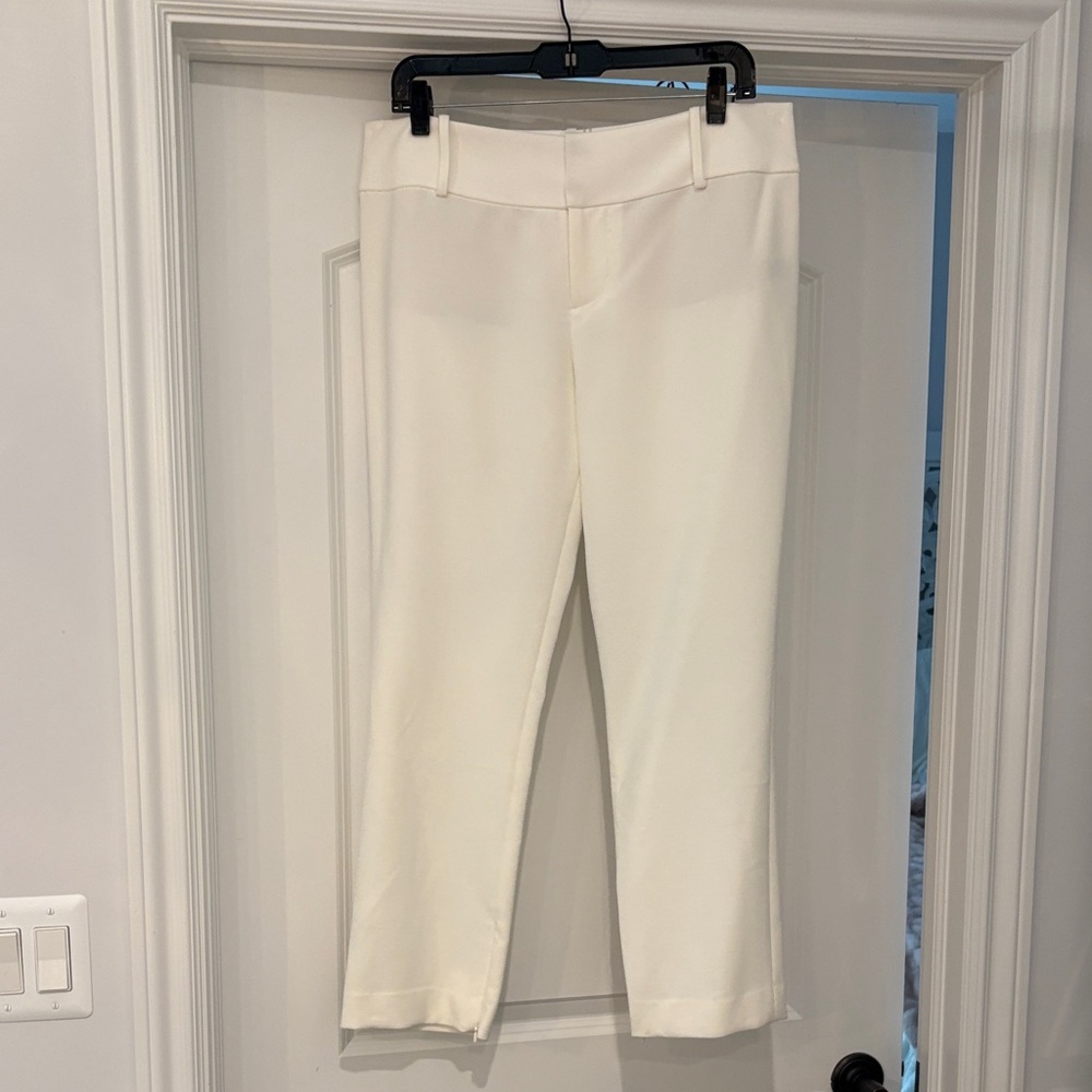 Alice + Olivia Cream Ankle Pants